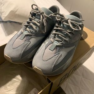 Yeezy 700